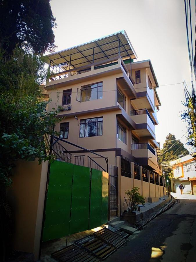 Indivar Homestay ダージリン エクステリア 写真