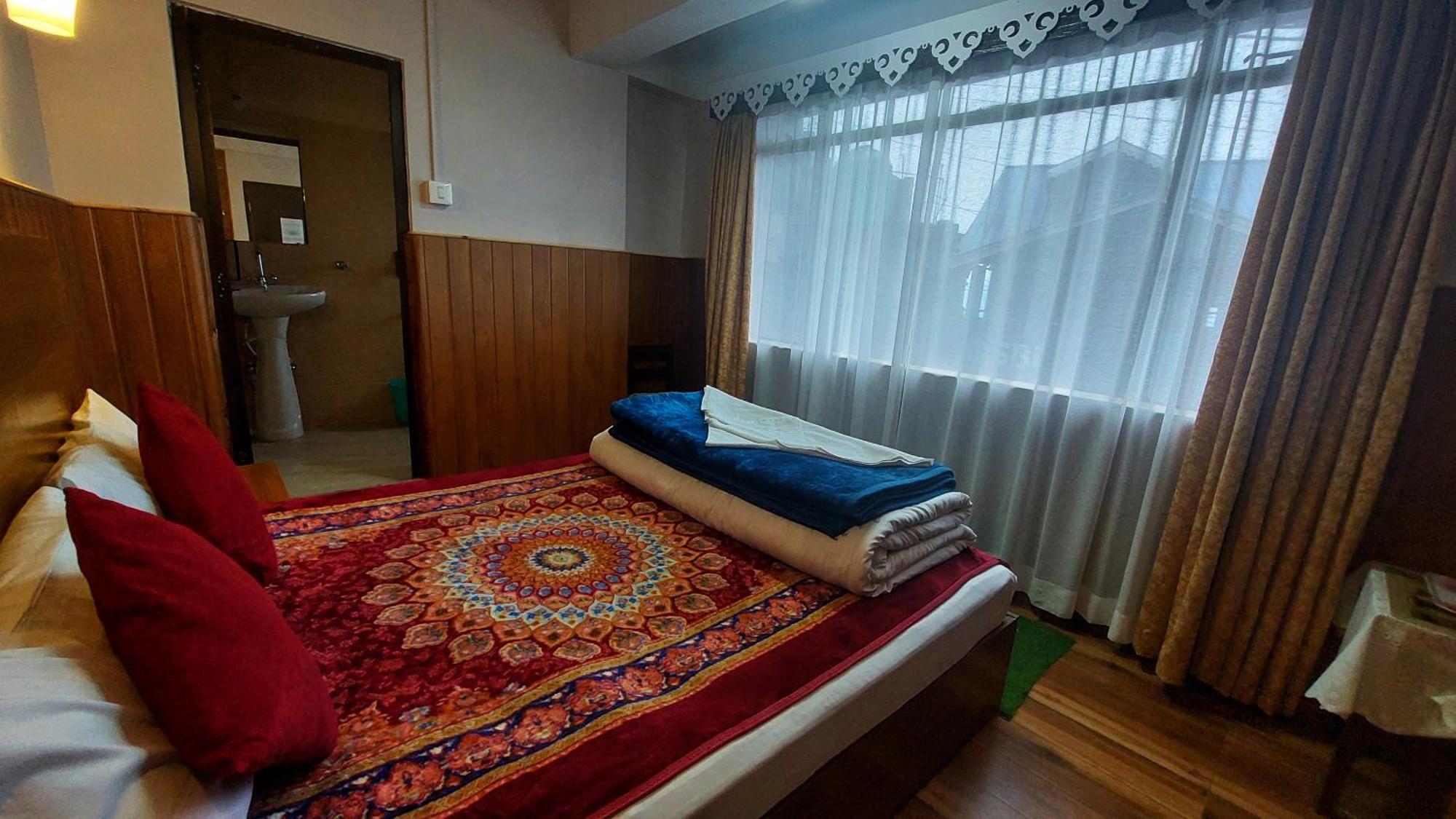Indivar Homestay ダージリン エクステリア 写真