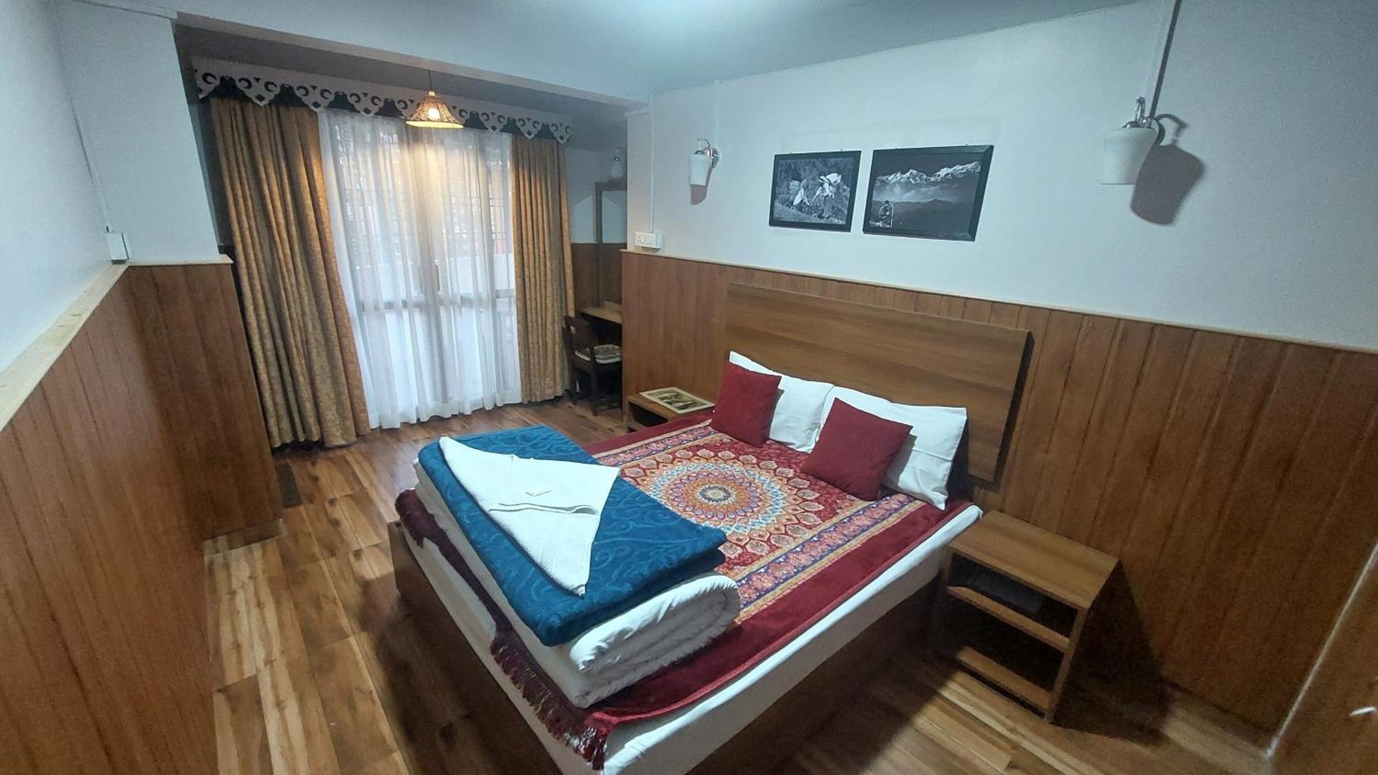 Indivar Homestay ダージリン エクステリア 写真