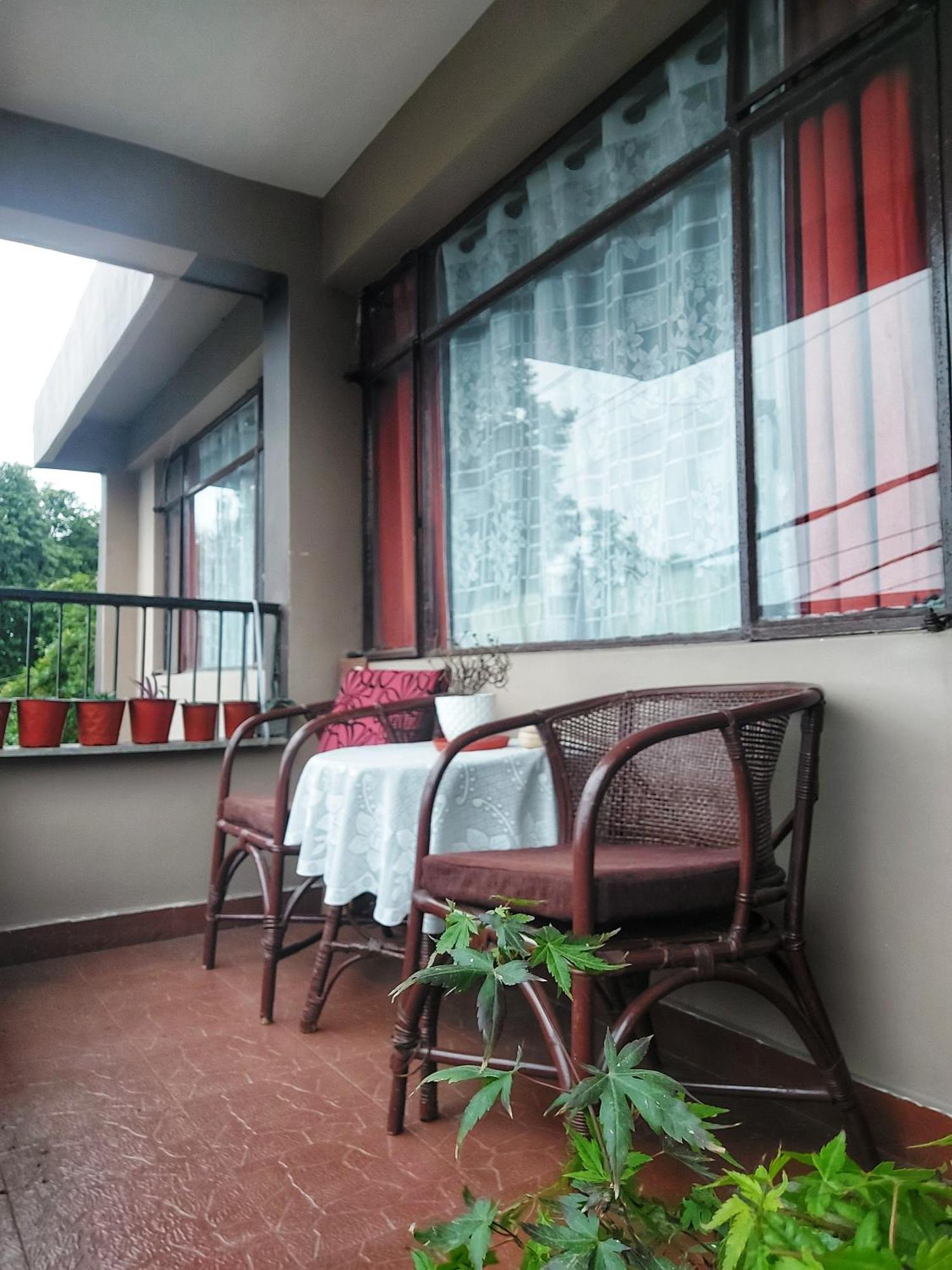 Indivar Homestay ダージリン エクステリア 写真